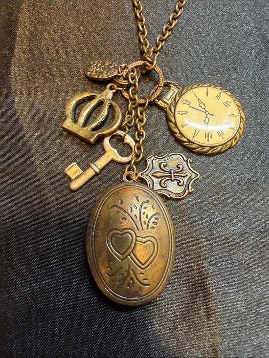 Jewelry - Vintage-Inspired Gold Tone Locket Charm Necklace